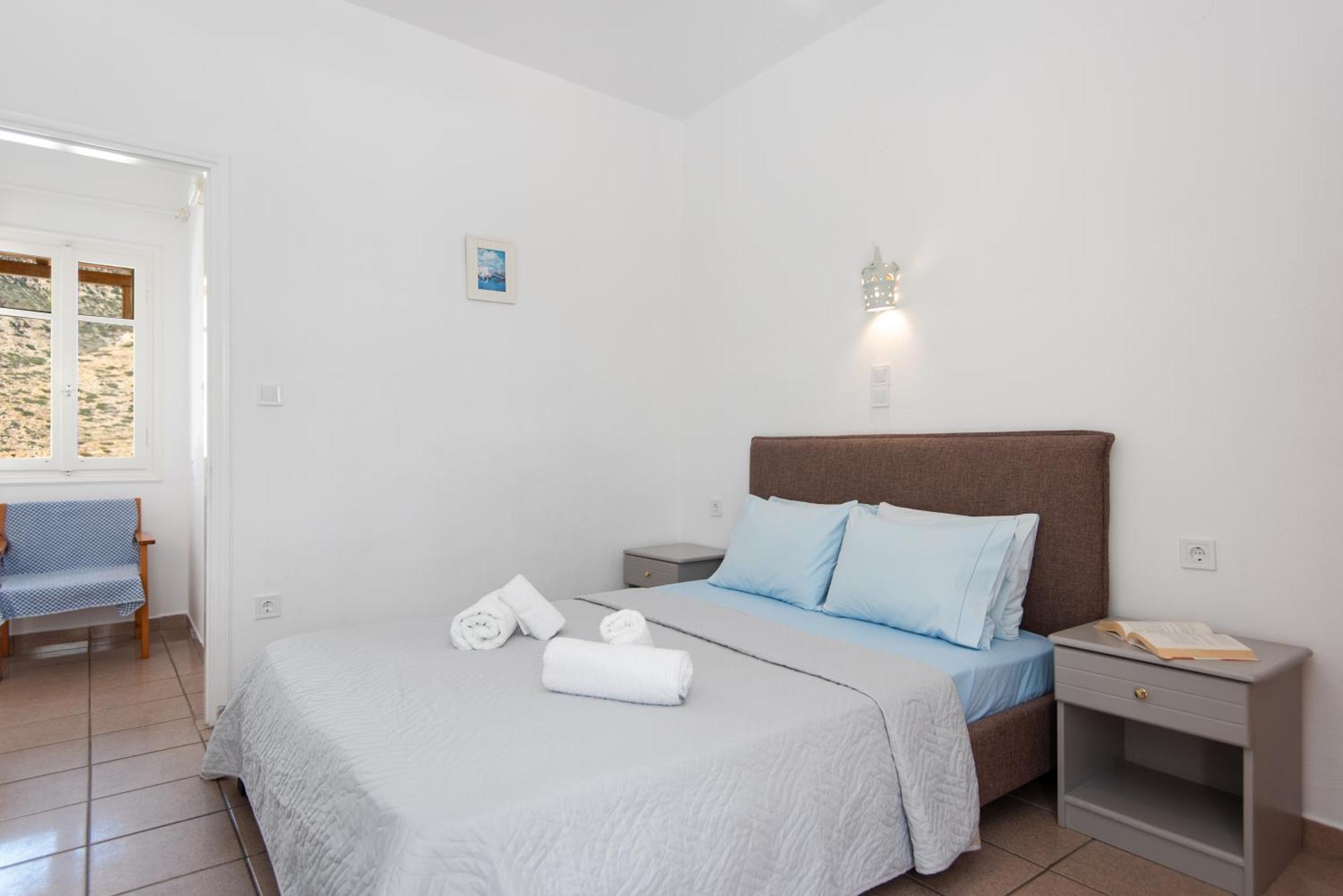 Simeon Rooms & Apartments Kamares  Bagian luar foto