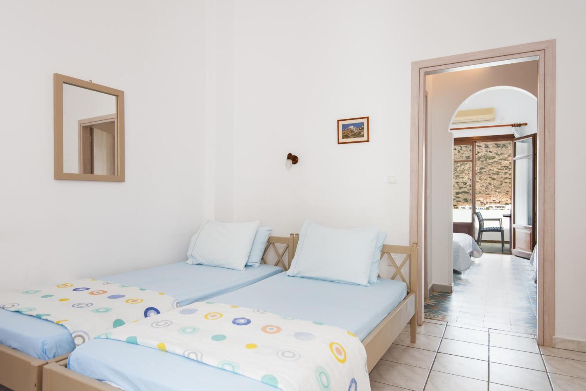 Simeon Rooms & Apartments Kamares  Bagian luar foto